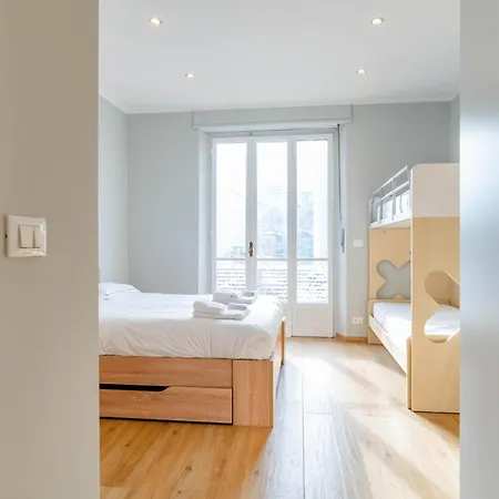 Metro Line, Ac, Gruppi, Casa White Metro شقة تورينو