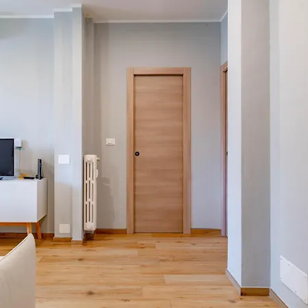 Appartement Metro Line, Ac, Gruppi, Casa White Metro