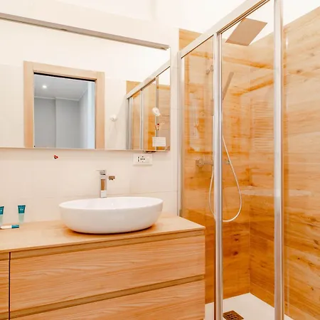 Διαμέρισμα Metro Line, Ac, Gruppi, Casa White Metro *