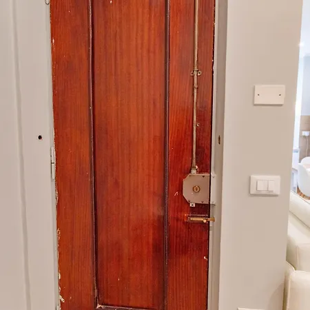 شقة Metro Line, Ac, Gruppi, Casa White Metro تورينو