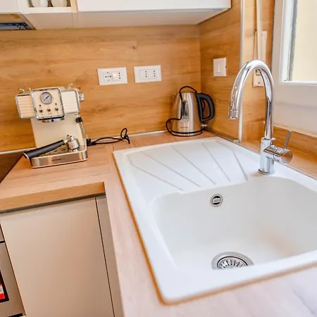 Metro Line, Ac, Gruppi, Casa White Metro Τορίνο