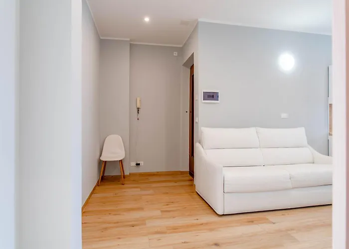 Metro Line, Ac, Gruppi, Casa White Metro * Turin