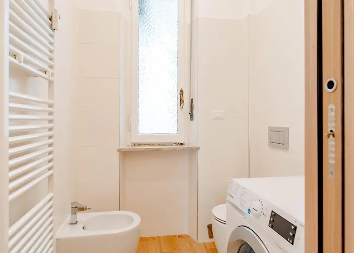 Metro Line, Ac, Gruppi, Casa White Metro Appartement