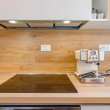 Apartmán Metro Line, Ac, Gruppi, Casa White Metro *