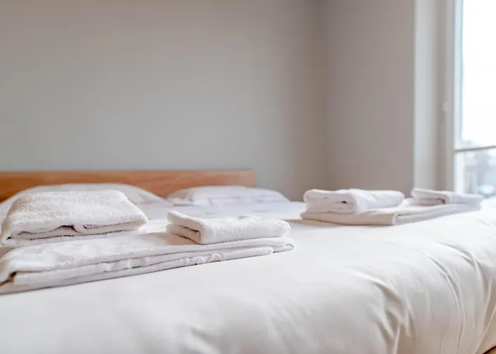 Metro Line, Ac, Gruppi, Casa White Metro * Turín