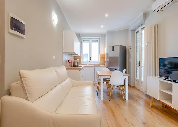 Metro Line, Ac, Gruppi, Casa White Metro Apartment