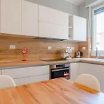 Metro Line, Ac, Gruppi, Casa White Metro * Turyn