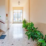 Metro Line, Ac, Gruppi, Casa White Metro Turyn