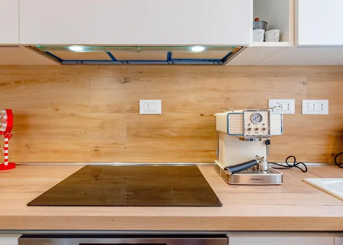 Appartamento Metro Line, Ac, Gruppi, Casa White Metro *